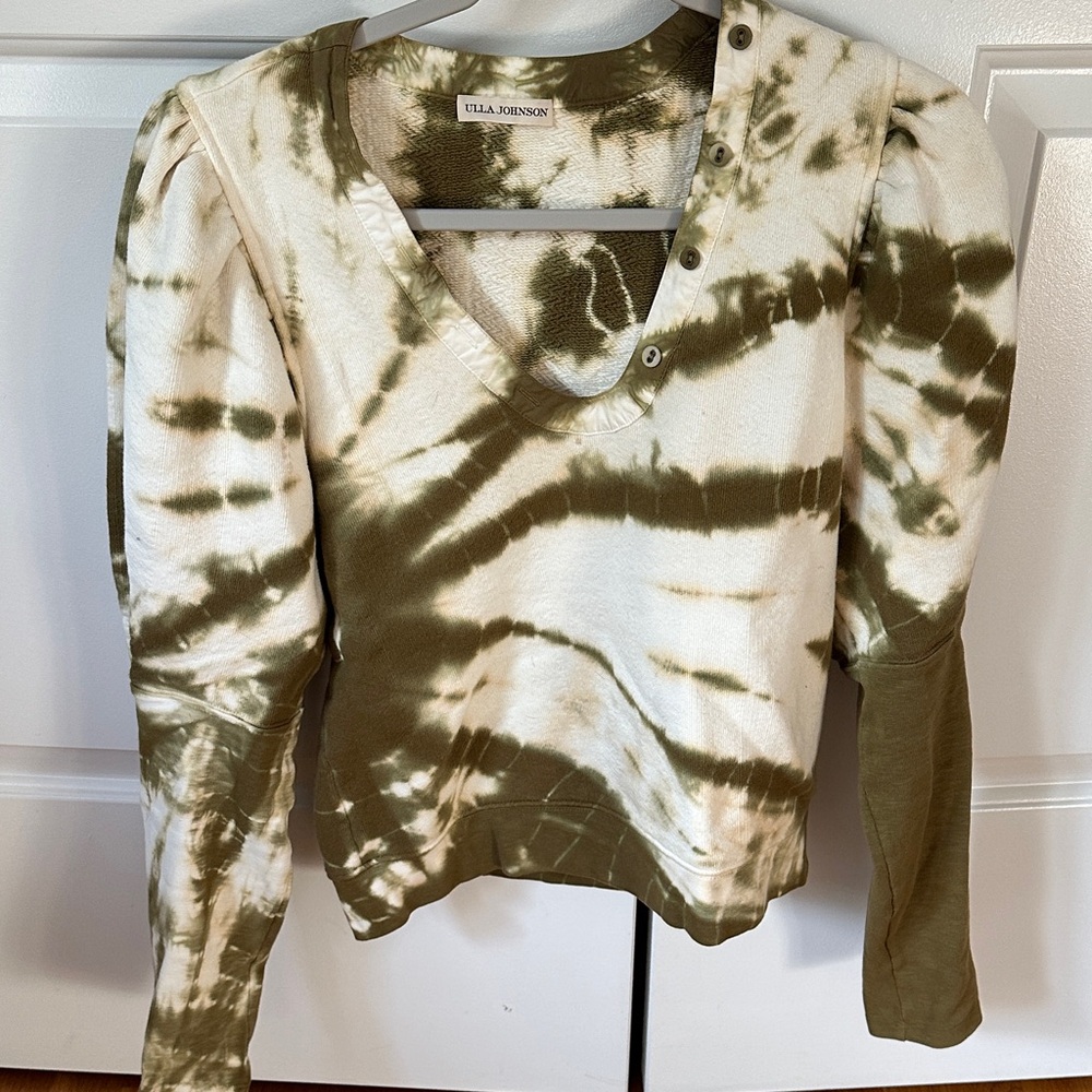 Ulla Johnson Olive and Cream Tie-Dye V-Neck Puff Sleeve Sweatshirt
